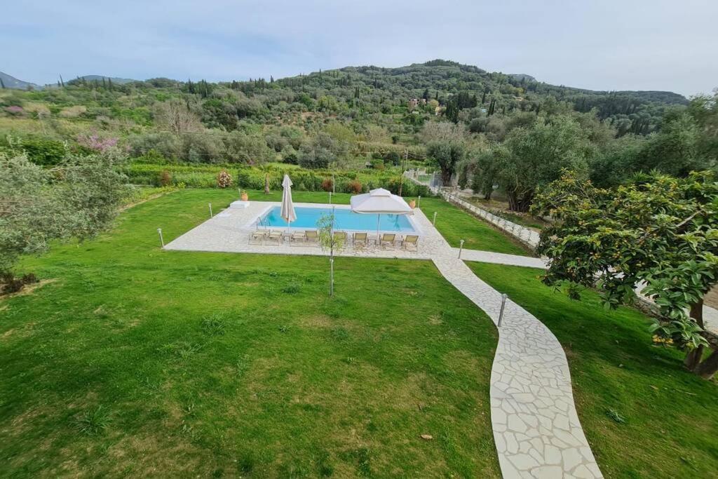 Villa Stefania อายีโอส เยออร์ยิโอส ปากอน ภายนอก รูปภาพ