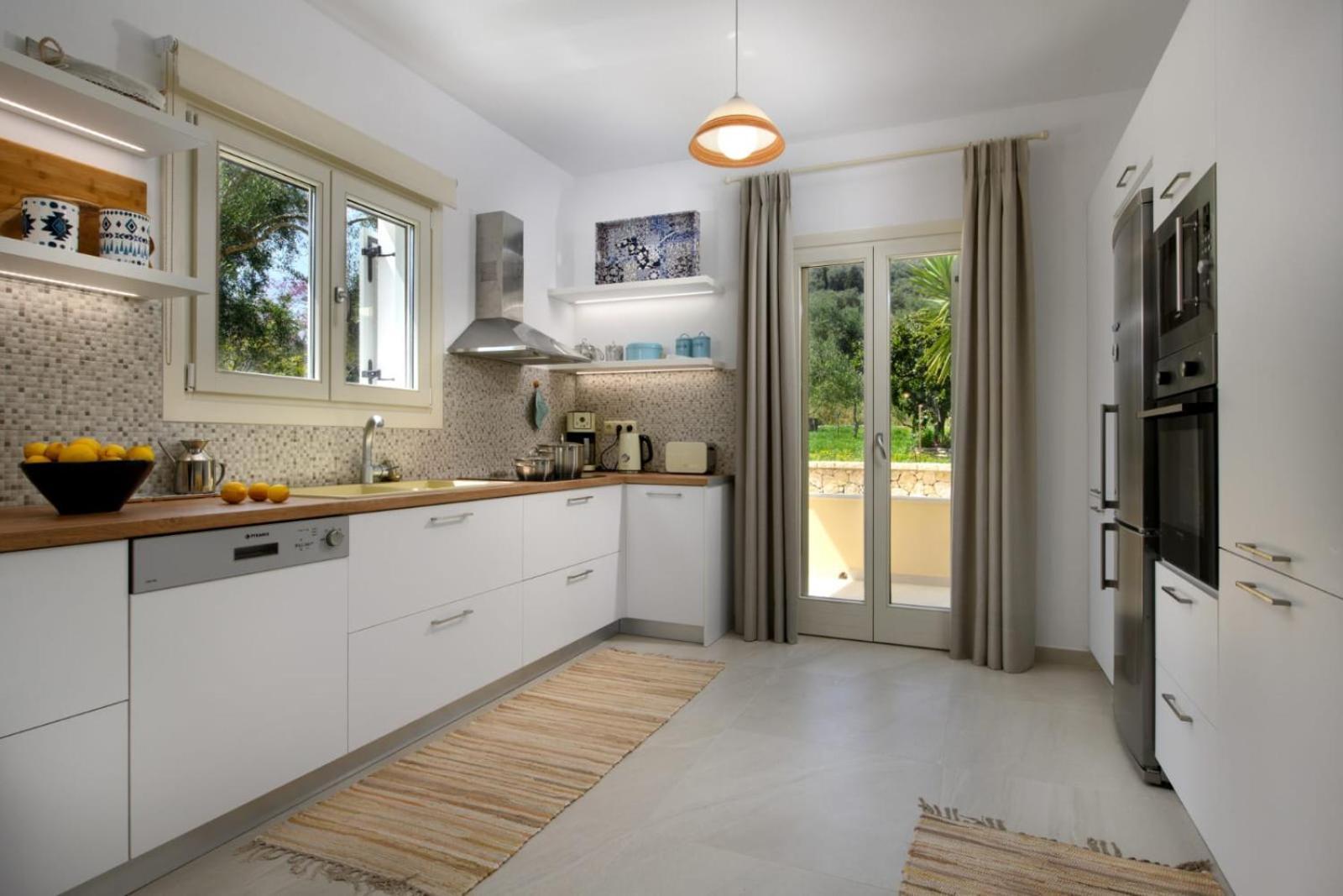 Villa Stefania อายีโอส เยออร์ยิโอส ปากอน ภายนอก รูปภาพ