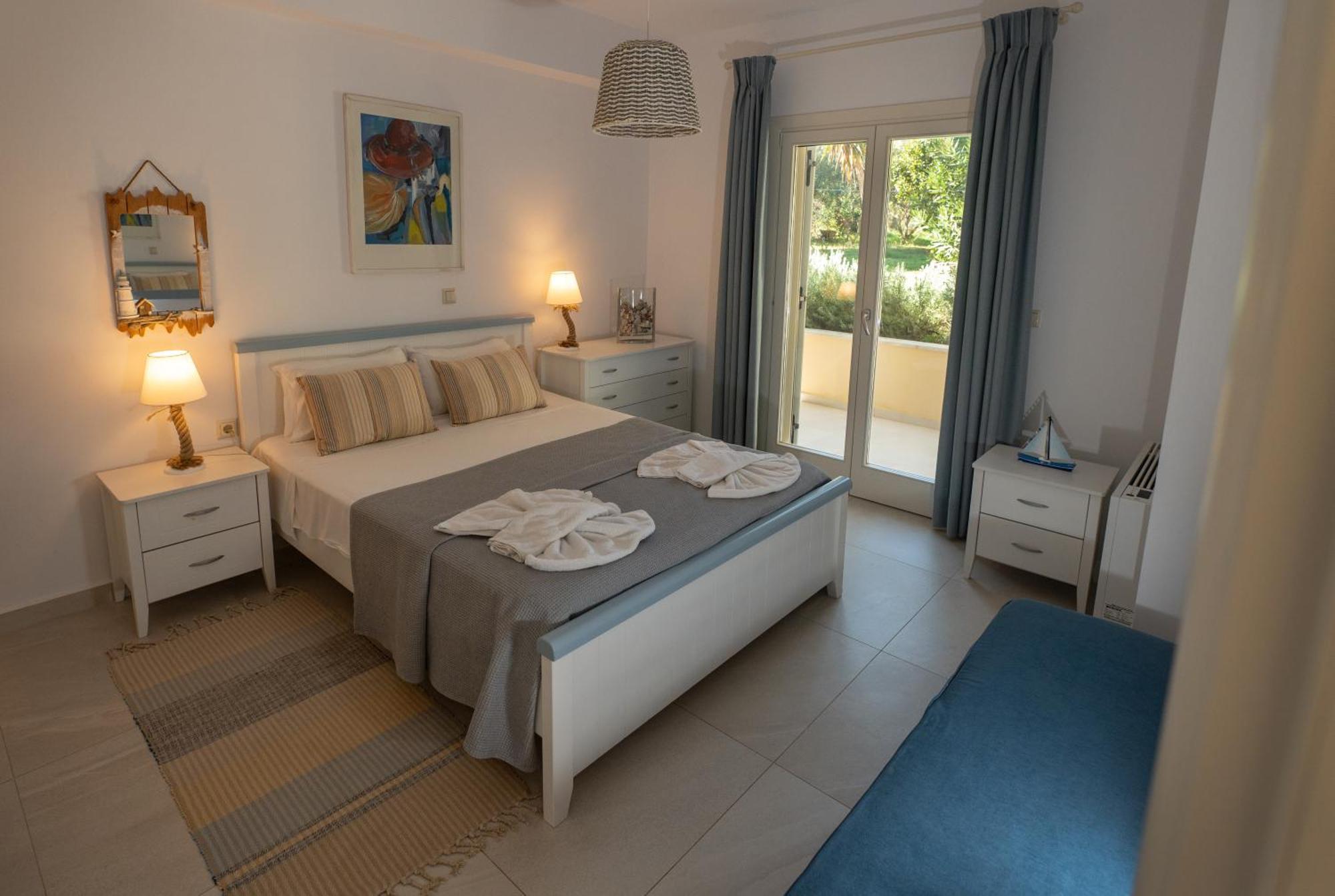 Villa Stefania อายีโอส เยออร์ยิโอส ปากอน ภายนอก รูปภาพ