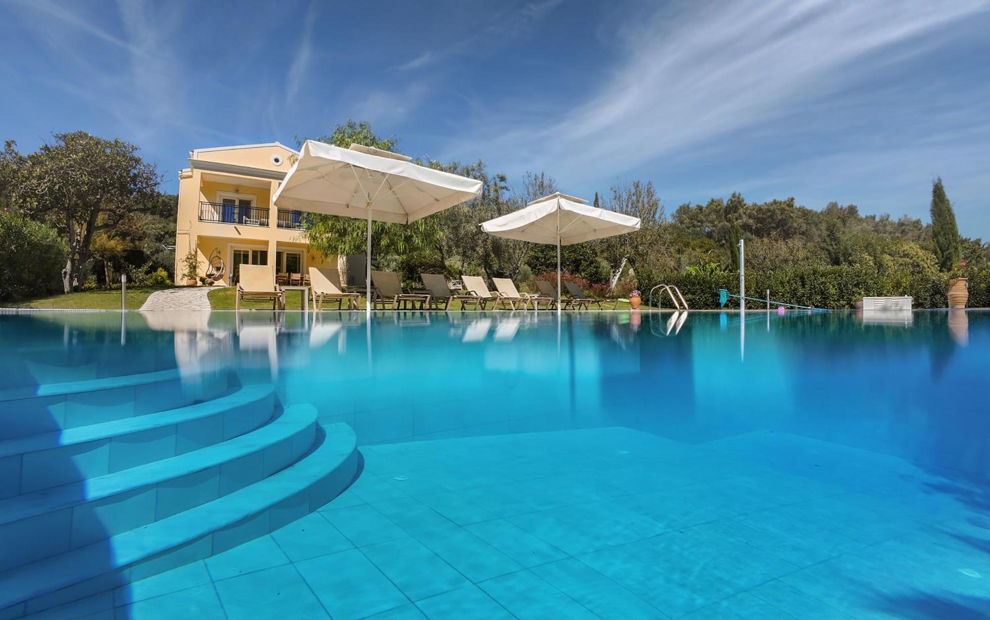 Villa Stefania อายีโอส เยออร์ยิโอส ปากอน ภายนอก รูปภาพ